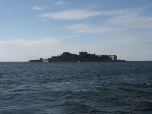 船から見る軍艦島画像